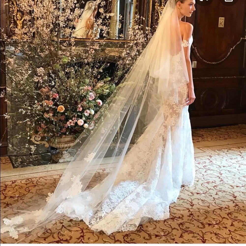 Monique Lhuillier Lace Veil